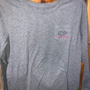 Grey Christmas vineyard vines woman’s T-shirt